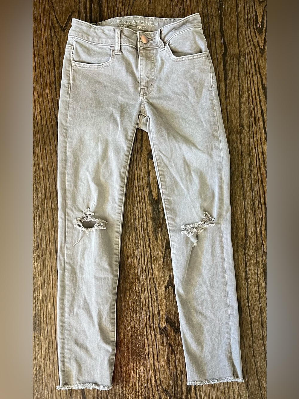 American Eagle Outfitters Light Gray Distressed Skinny Jeans